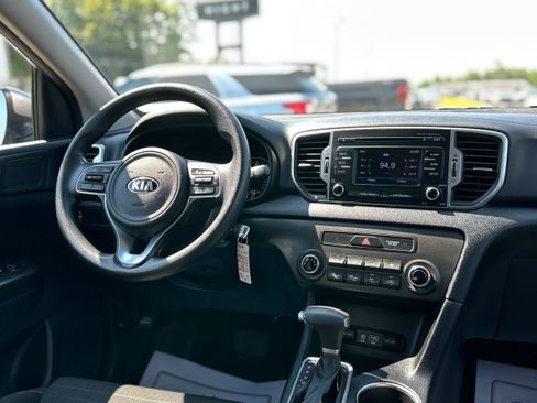 Used 2018 Kia Sportage LX AWD/4WD image 9
