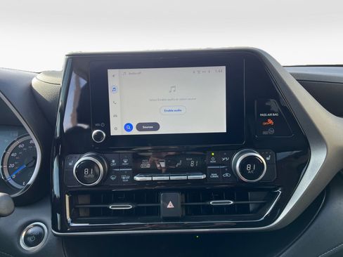 Certified 2025 Toyota Highlander XLE image 20