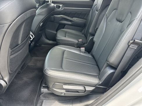 Used 2022 Kia Sorento SX FWD image 25