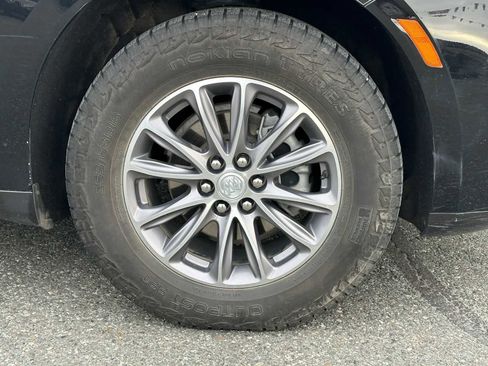 Used 2022 Buick Enclave Premium image 9