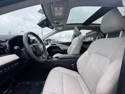 Used 2025 Toyota Camry XLE w/ Premium Plus Package AWD/4WD image 22