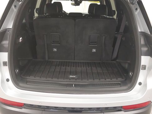 Used 2023 Jeep Grand Cherokee L Laredo AWD/4WD image 26