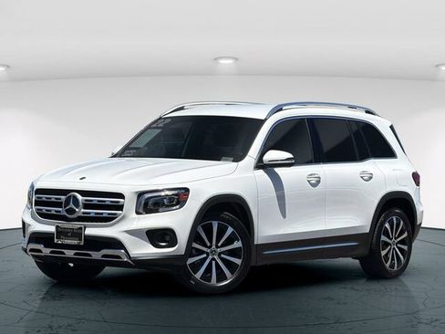 Certified 2022 Mercedes-Benz GLB 250 4MATIC image 2