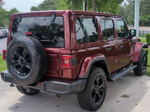 Used 2021 Jeep Wrangler Unlimited Sahara AWD/4WD image 10