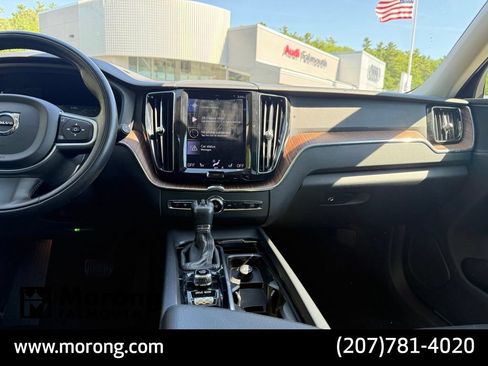 Used 2021 Volvo XC60 T6 Momentum w/ Premium Package AWD/4WD image 34