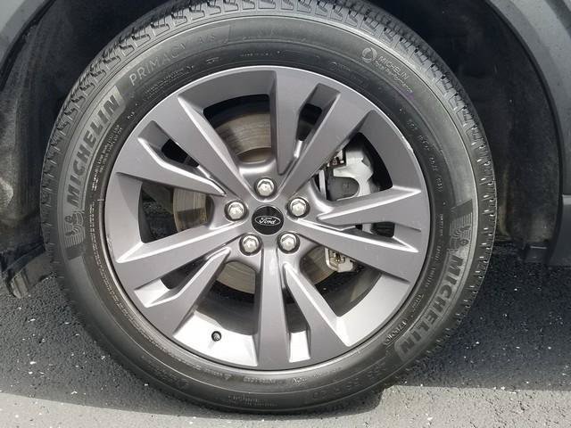 Used 2023 Ford Explorer XLT w/ Equipment Group 202A AWD/4WD image 27