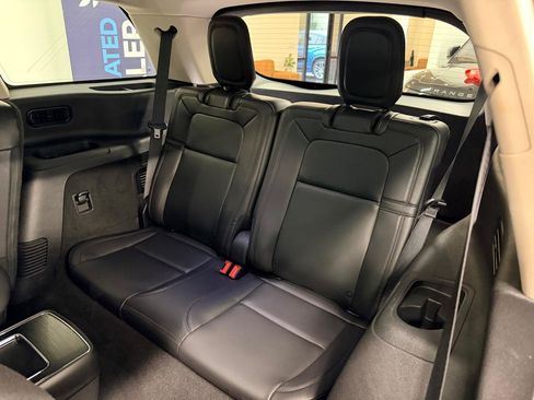 Used 2020 Lincoln Aviator Reserve w/ Equipment Group 201A RWD image 26