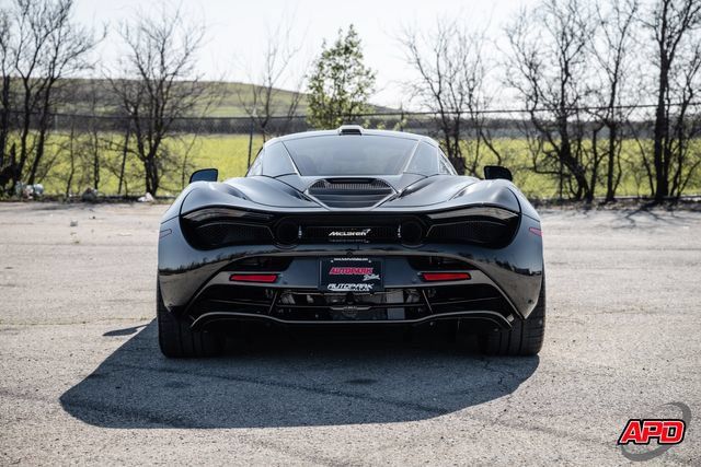 Used 2019 McLaren 720S RWD image 18