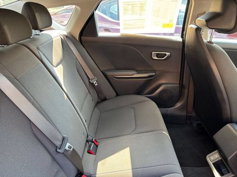Used 2026 Kia K4 FWD image 36