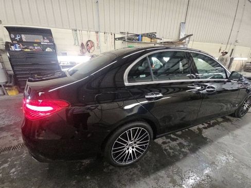 Used 2025 Mercedes-Benz C 300 4MATIC Sedan image 3