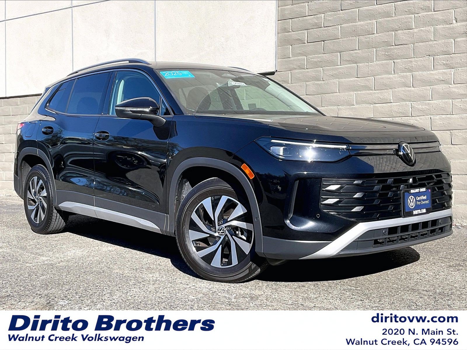 Certified 2025 Volkswagen Tiguan S FWD image 1