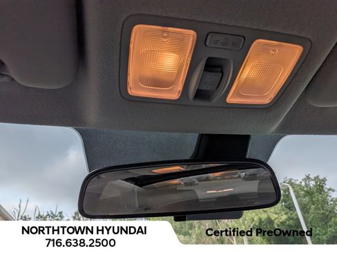 Used 2026 Hyundai Venue SEL FWD image 28