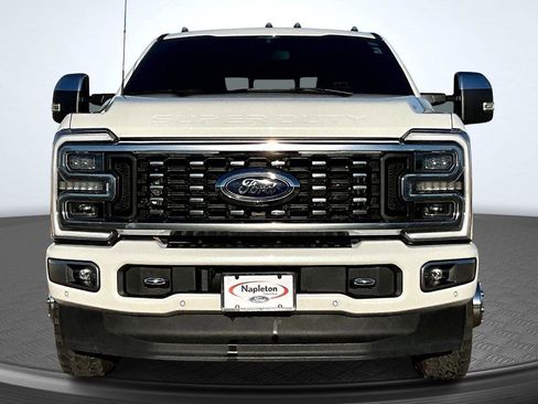 Used 2023 Ford F350 Platinum w/ FX4 Off-Road Package image 3