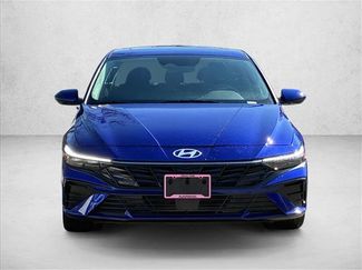 Used 2025 Hyundai Elantra SEL video 2