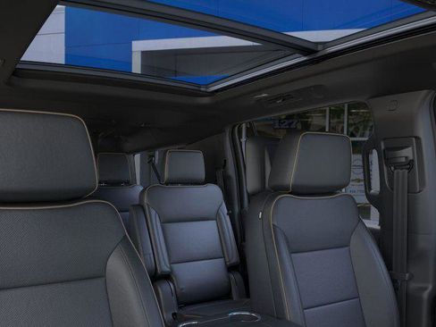 New 2026 Chevrolet Suburban Premier AWD/4WD image 24