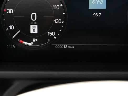 New 2026 Land Rover Defender 110 X-Dynamic SE AWD/4WD image 24