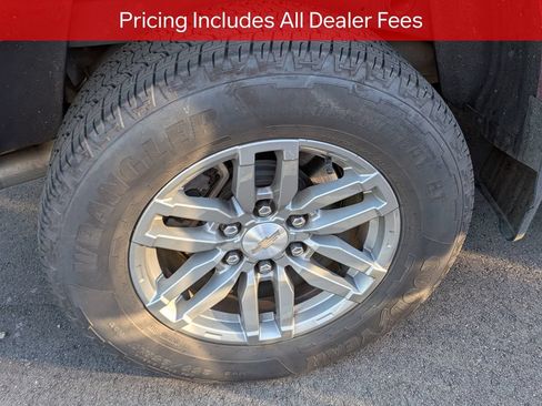 Used 2024 Chevrolet Colorado LT w/ LT Convenience Package II RWD image 8