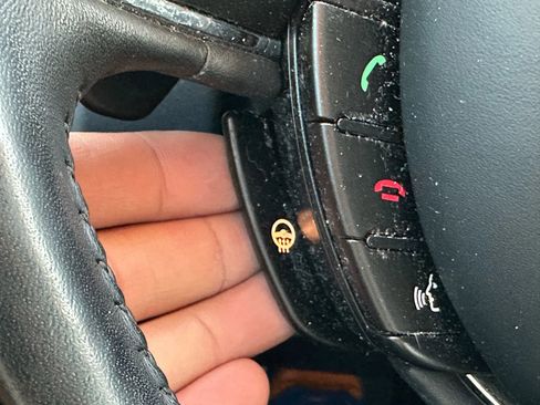 Used 2011 Jaguar XJ L image 49