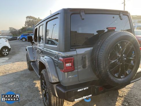 Used 2022 Jeep Wrangler Unlimited Sahara w/ Cold Weather Group image 80