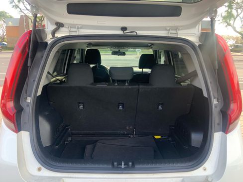 Used 2022 Kia Soul LX FWD image 5