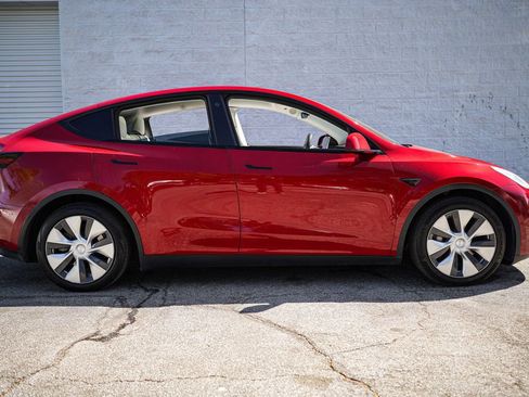 Used 2021 Tesla Model Y Long Range AWD/4WD image 15