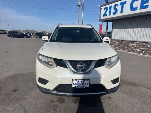 Used 2016 Nissan Rogue SV AWD/4WD image 3