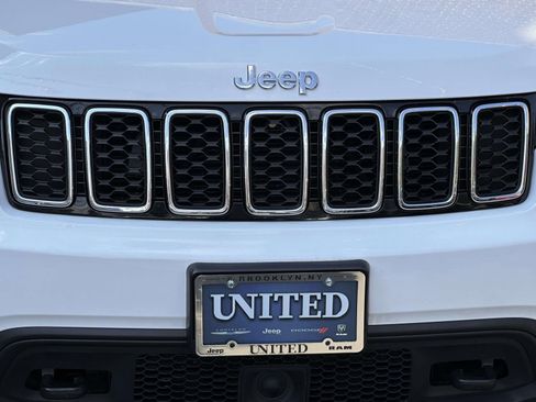 Used 2020 Jeep Grand Cherokee Laredo w/ Quick Order Package 2BN North AWD/4WD image 10