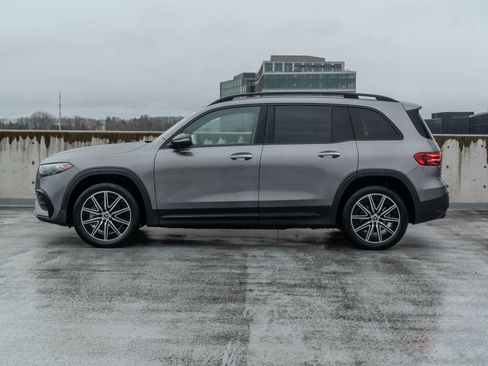 Used 2024 Mercedes-Benz EQB 350 4MATIC SUV image 3