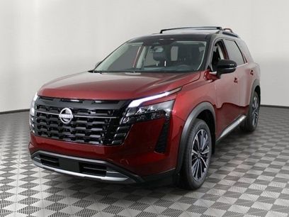 New 2026 Nissan Pathfinder Platinum w/ Cargo Package