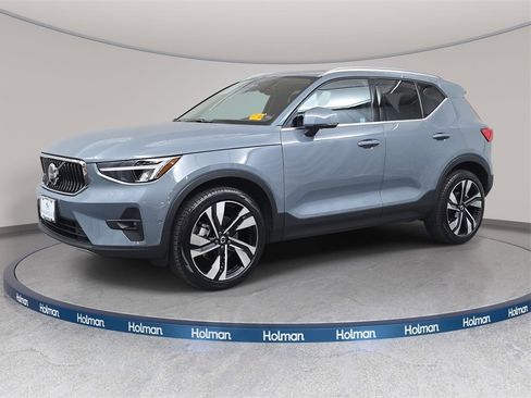 Used 2023 Volvo XC40 B5 Ultimate w/ Protection Package Premier image 1
