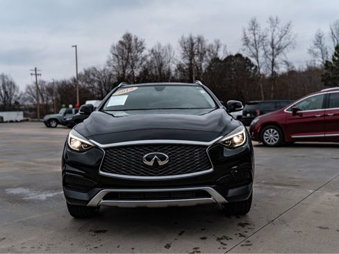 Used 2019 INFINITI QX30 AWD image 2