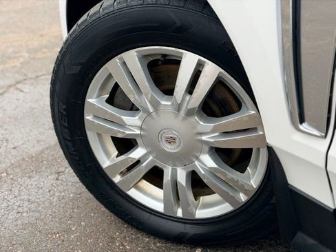 Used 2013 Cadillac SRX Luxury w/ Driver Awareness Package AWD/4WD image 25