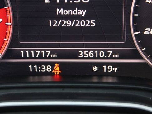 Used 2018 Audi SQ5 Premium Plus w/ S Sport Package image 36