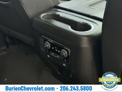 Used 2023 Chevrolet Suburban Premier image 26