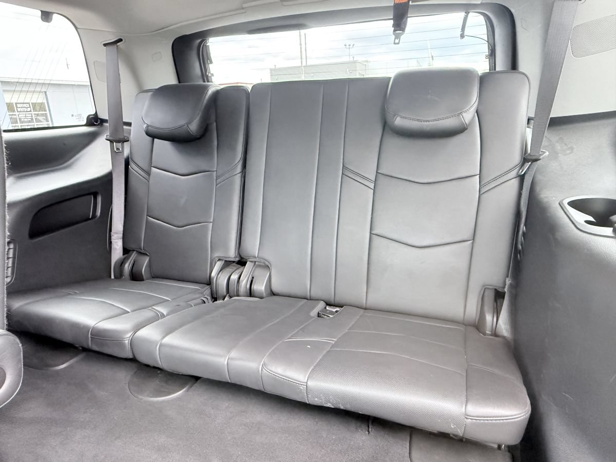 Used 2017 Cadillac Escalade Luxury RWD image 15