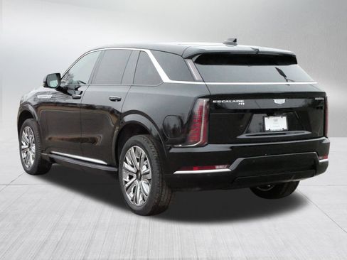 New 2025 Cadillac Escalade IQ Luxury 2 w/ LPO, Radiant Package image 4