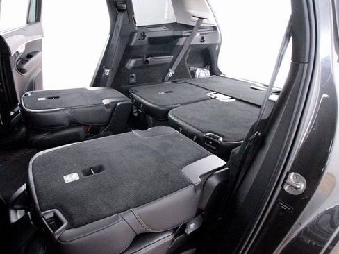 Used 2023 Volvo XC90 B6 Ultimate w/ Protection Package Premier image 33