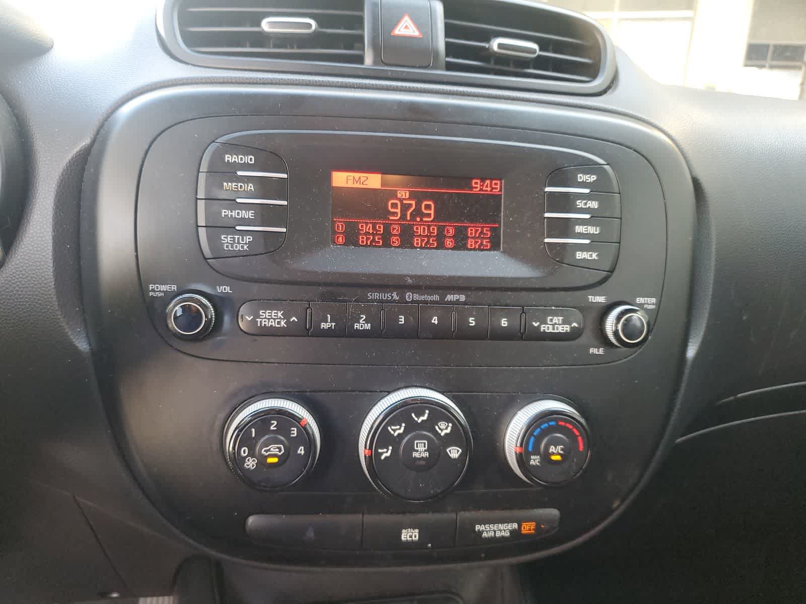 Used 2015 Kia Soul + FWD image 15