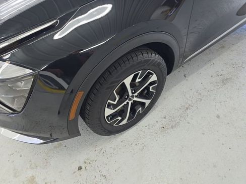 Used 2023 Kia Sportage EX image 9