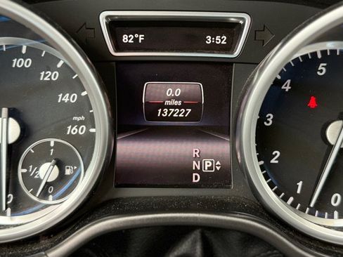 Used 2016 Mercedes-Benz GL 450 4MATIC image 12