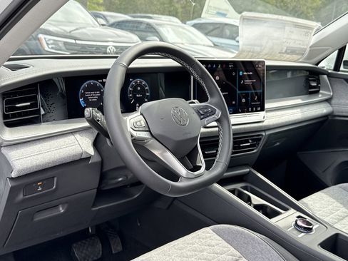 New 2025 Volkswagen Tiguan S image 10