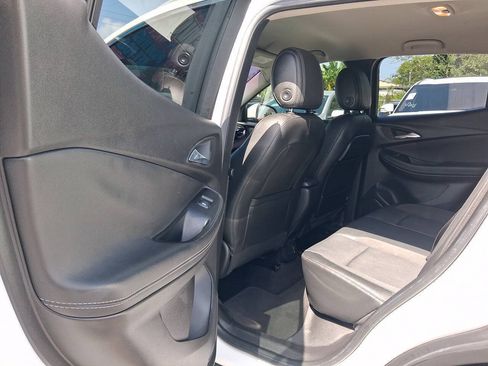 Used 2021 Buick Encore GX Select FWD image 13