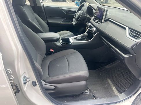 Used 2020 Toyota RAV4 XLE w/ Convenience Package AWD/4WD image 15