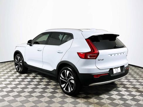 Used 2025 Volvo XC40 B5 Ultra w/ Climate Package image 5