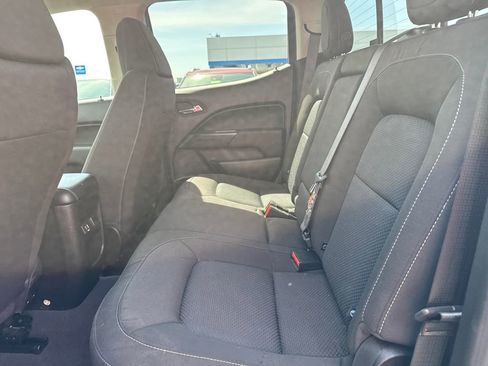 Used 2022 Chevrolet Colorado LT w/ LT Convenience Package AWD/4WD image 29
