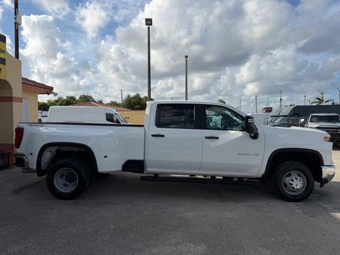 Used 2024 Chevrolet Silverado 3500 W/T AWD/4WD image 8