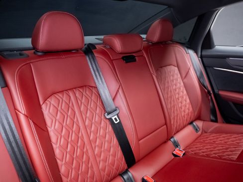 Used 2024 Audi S6 Premium Plus w/ Premium Plus Package image 66