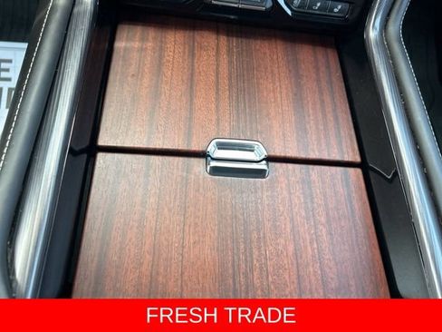 Used 2023 GMC Yukon Denali Ultimate AWD/4WD image 32