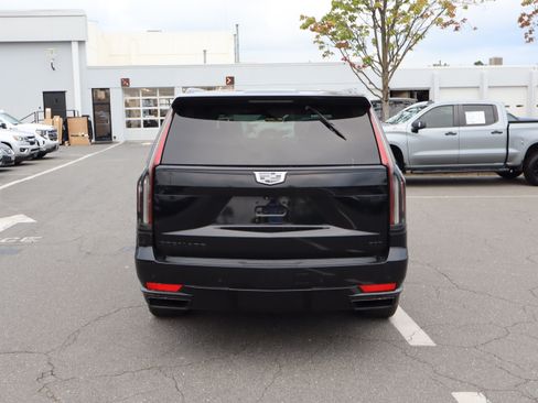 Used 2023 Cadillac Escalade ESV Sport w/ LPO, ONYX Package AWD/4WD image 20