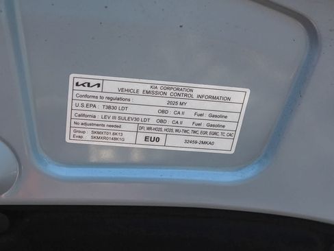 Used 2025 Kia Carnival SX FWD image 34